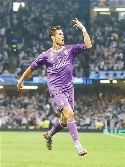 篮网官方宣布裁掉双向球员崔永熙，并发布致谢海报新黄河.